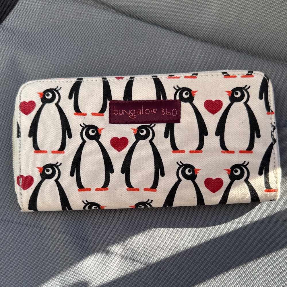 Bungalow 360 Cream Penguin and Heart Wallet